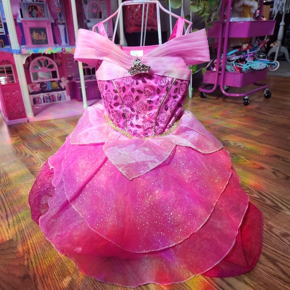 Disney Pink Princess dress - Picture 2 of 6